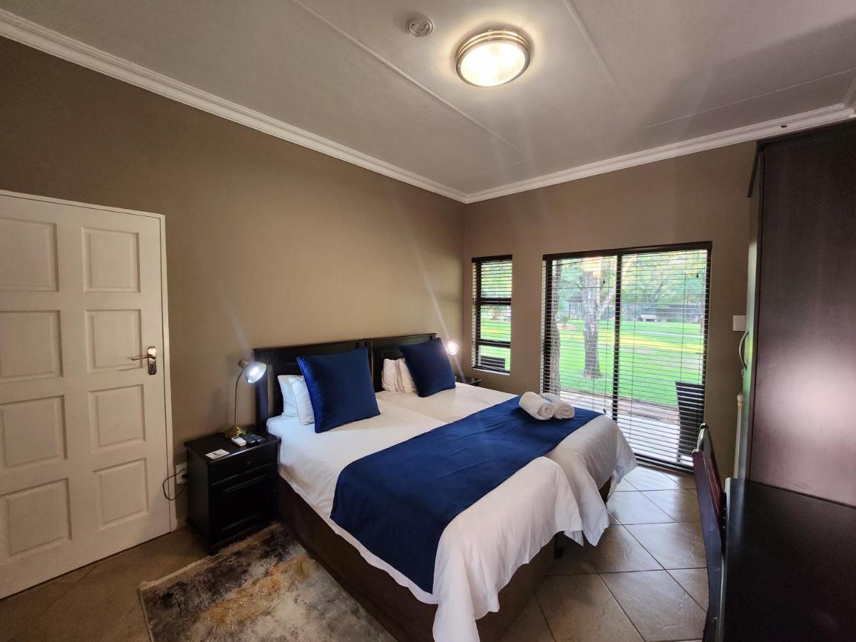 Lephalale Rip Van Winkel Guest House מראה חיצוני תמונה