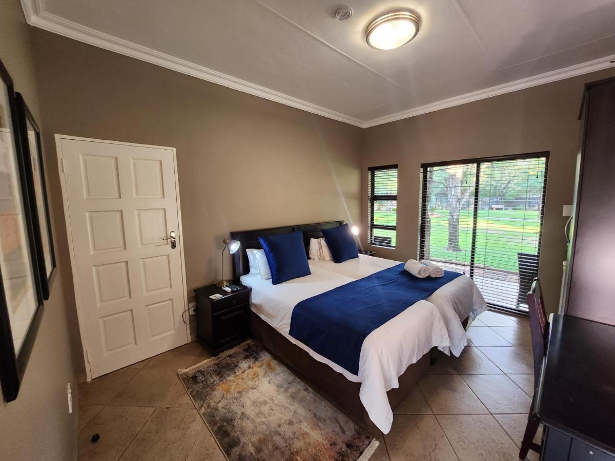 Lephalale Rip Van Winkel Guest House מראה חיצוני תמונה