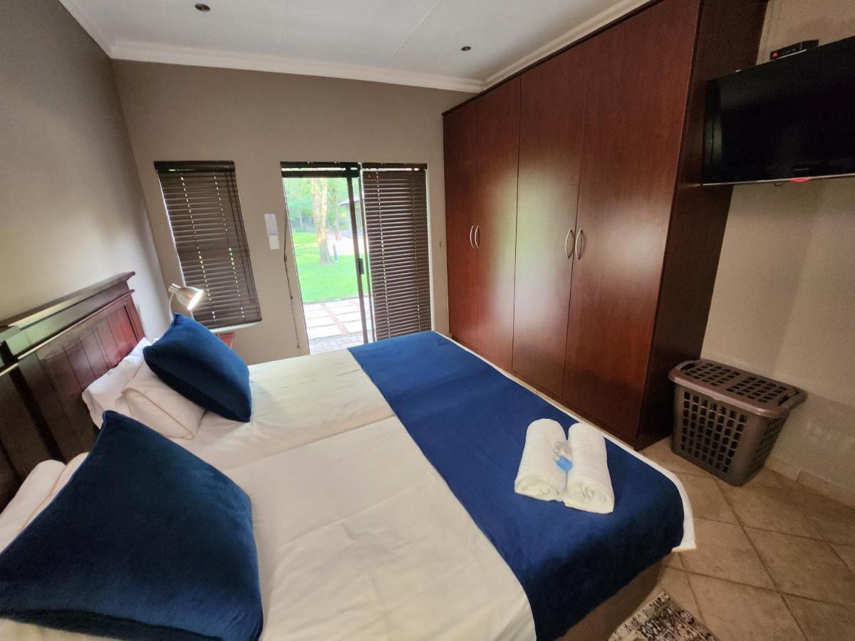 Lephalale Rip Van Winkel Guest House מראה חיצוני תמונה